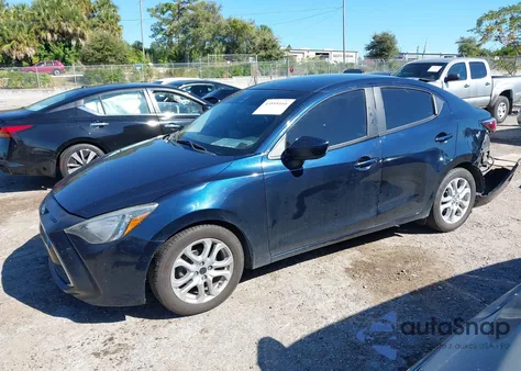 2017 Toyota Yaris Ia z USA, uszkodzony, nr VIN 3MYDLBYV3HY184180